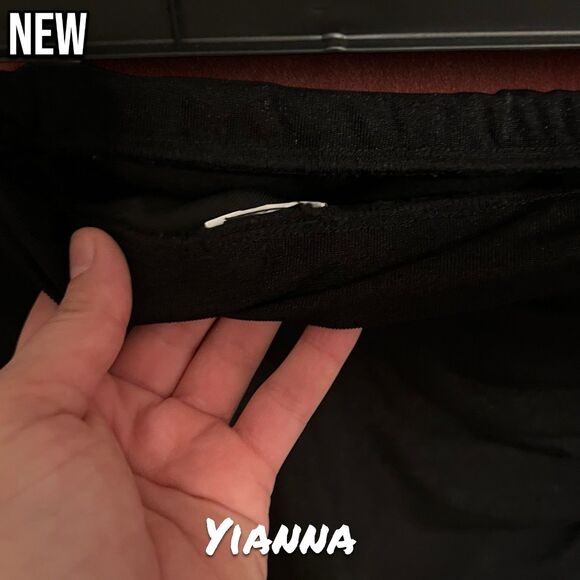 New Yianna Black Ruched Bodycon Skirt – Size Small (Tag Removed) - Picture 4 of 4